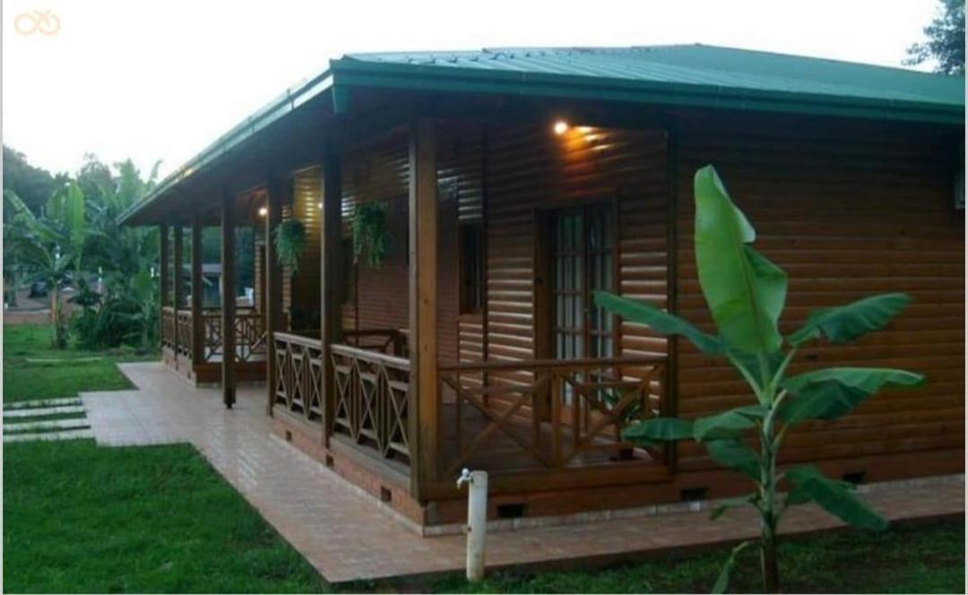 Cabanas Paseo Del Yacaratia Puerto Iguazú Esterno foto