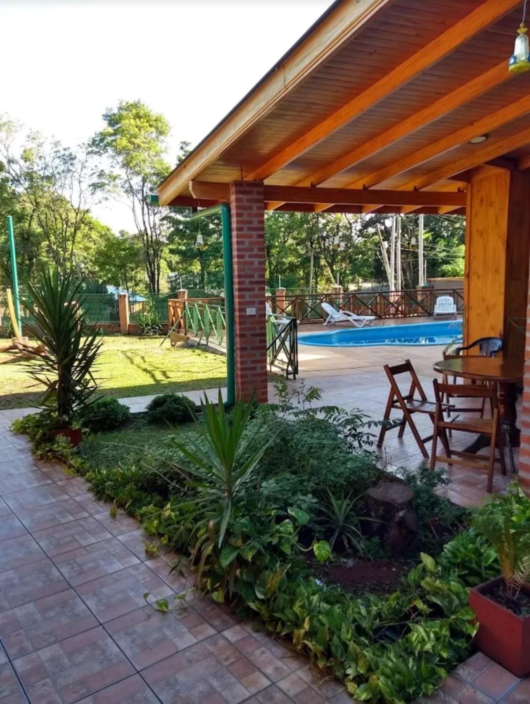 Cabanas Paseo Del Yacaratia Puerto Iguazú Esterno foto