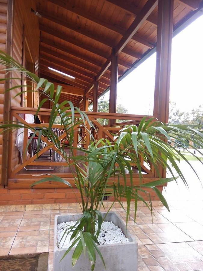 Cabanas Paseo Del Yacaratia Puerto Iguazú Esterno foto